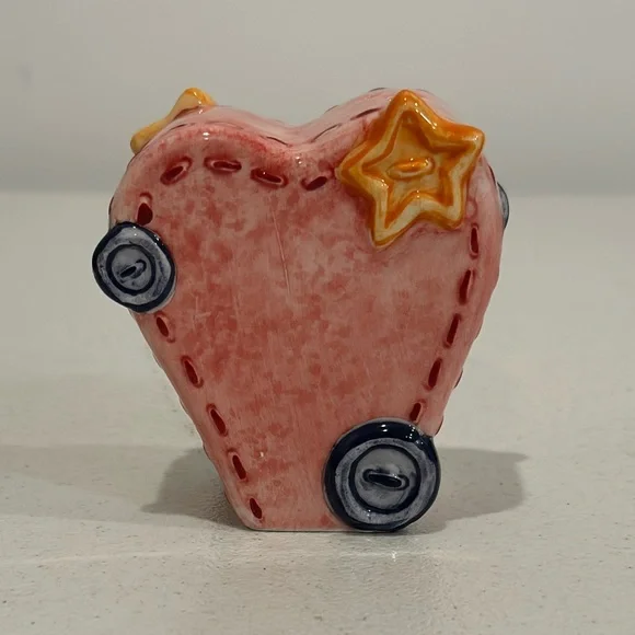 Pfaltzgraff Crafty Christmas Figurine Salt and Pepper Shakers - Picture 4 of 7